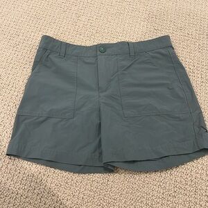 North Face Army Green Hiking Shorts | Girls size Large (14-16)